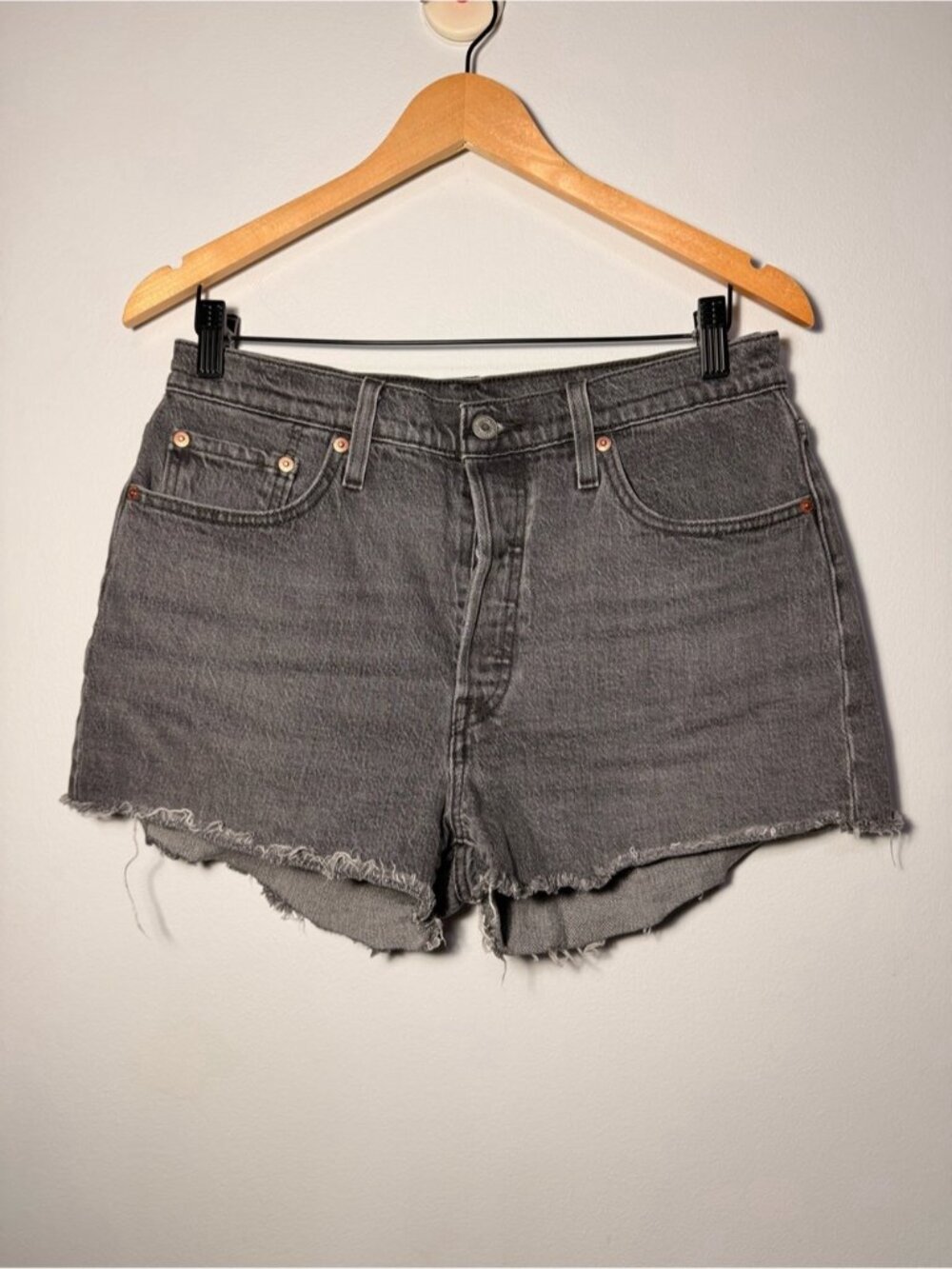 Levi's 501® Original Fit High Rise Women's Shorts size 29 - Picture 5 of 9